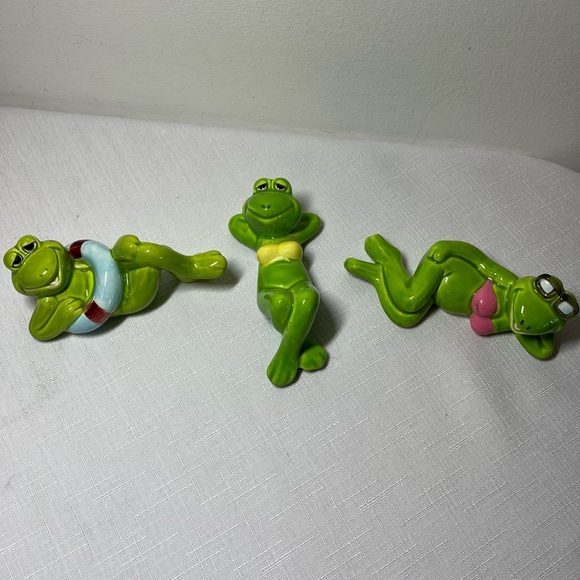Vintage ceramic frogs. Fun. Goofy. Collectible. 1980’s - Picture 6 of 7